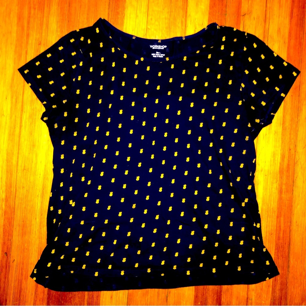Workshop women’s pineapple print shirt 🍍